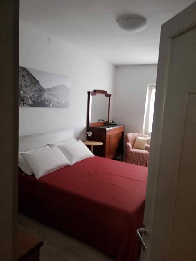 Casa Maria Lafinestrasulgarda Apartment Limone sul Garda Exterior photo